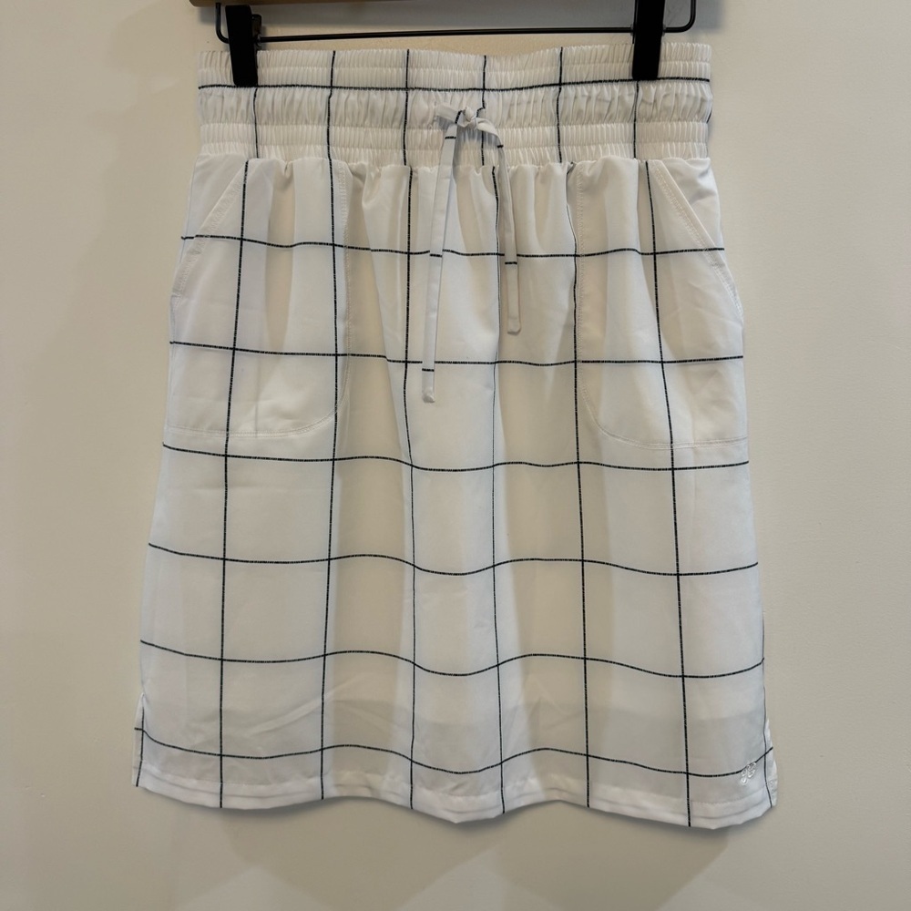 ALBION the away white windowpane skirt